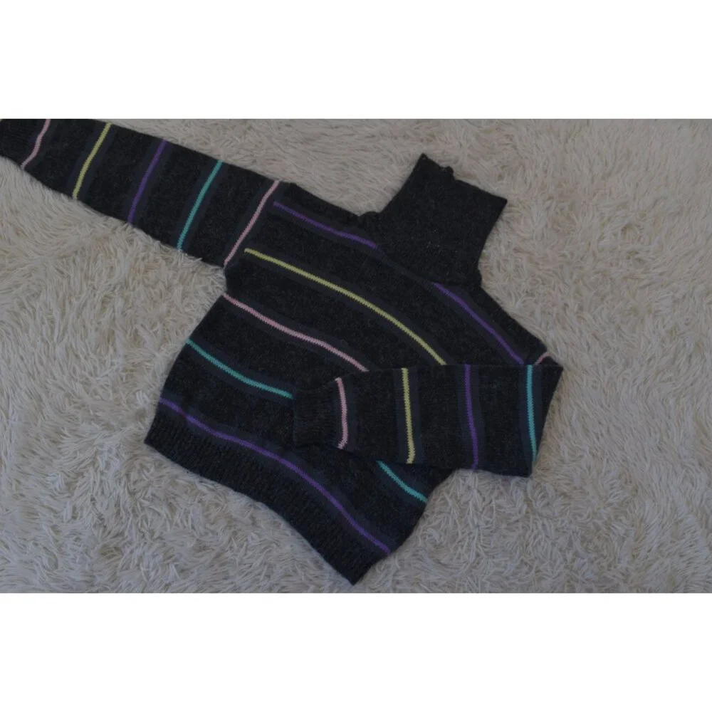 Vintage 90s Gray Striped Acrylic/Nylon Turtleneck Sweater size‎ S